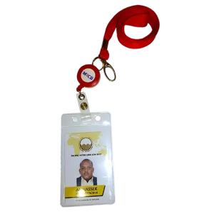 Crachas_e_Cordoes_Personalizados